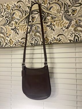 Vintage Coach Hippie Flap Bag – Mahogany | Made in Costa Rica